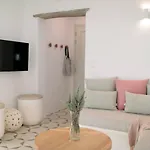 Thija, Private View Retreat, Glyfada Naxos Holiday home *